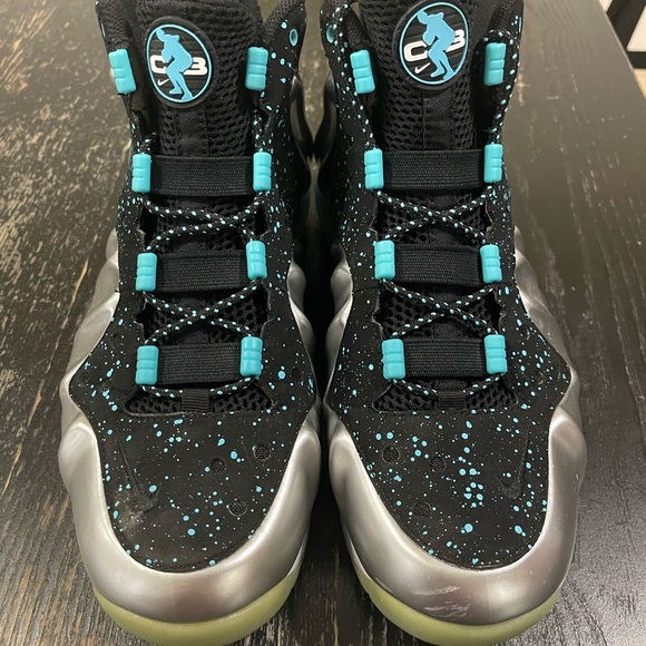 Nike Barkley Posite Max Metallic Silver Gamma Blue Size: (Men's)